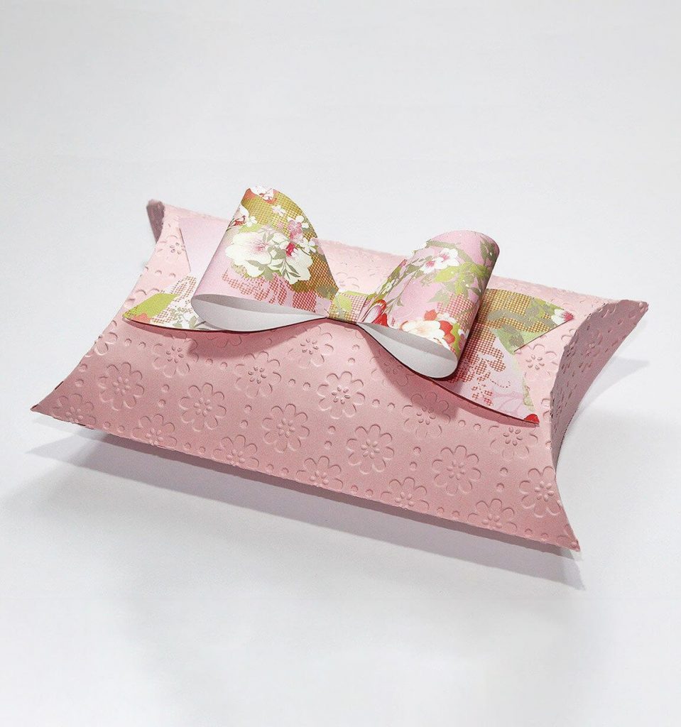 Wedding-Gift-Pillow-Boxes